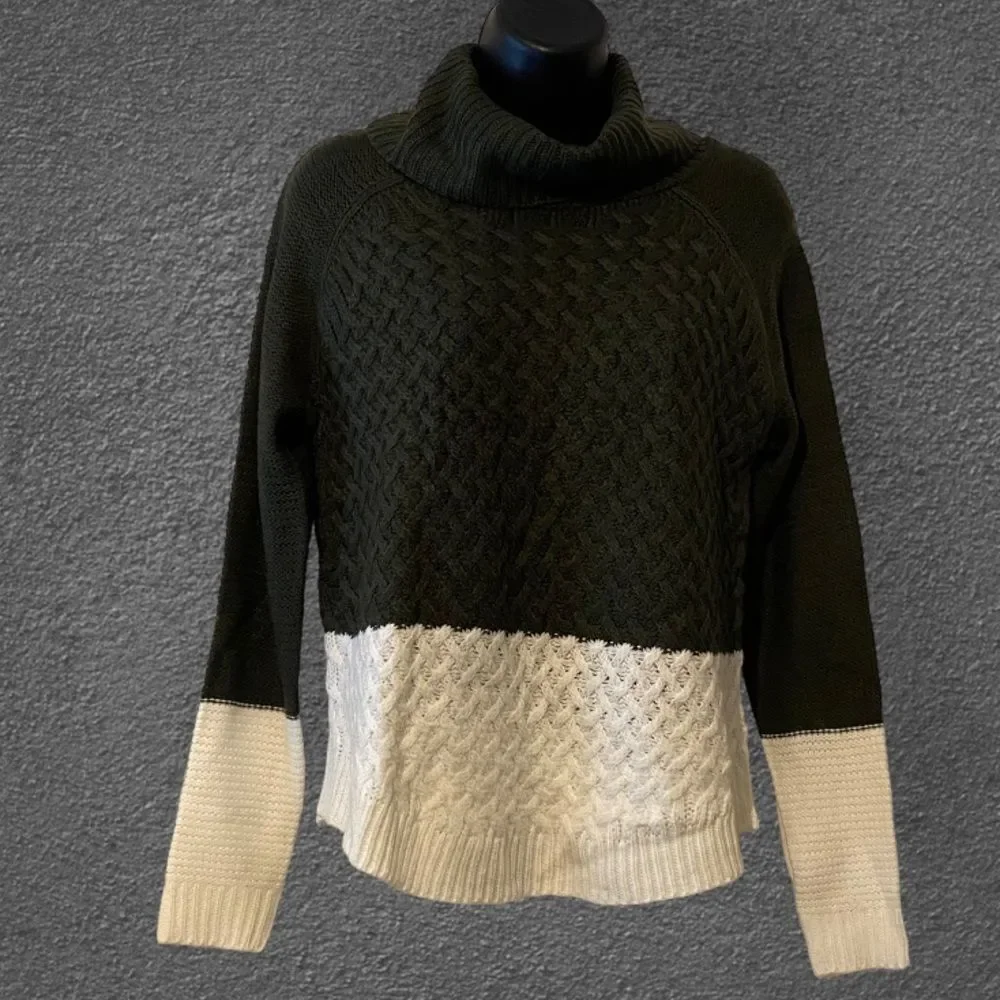 Ladies dark green & Vanilla cowl neck sweater, baseball style hem, NWT, size XS - Picture 3 of 10